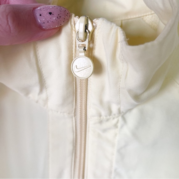 Vintage Nike Y2K Pastel Yellow Windbreaker Jacket Zip Up - Picture 4 of 9